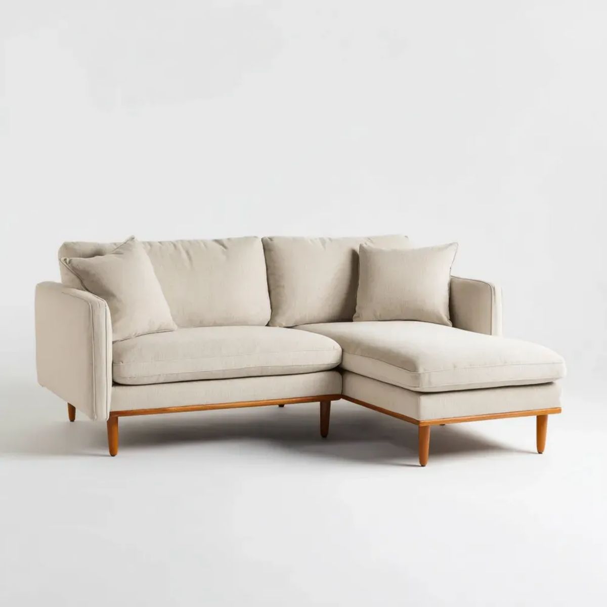 Kremowa sofa narożna z prawostronnym szezlongiem, poliester i lite drewno, 220 x 150 x 85 cm