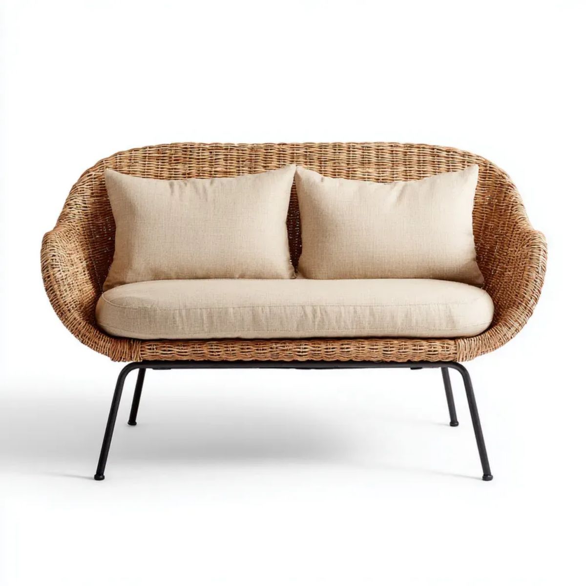 Dwuosobowa sofa ogrodowa z rattanu naturalnego, beżowymi poduszkami i stalowymi nogami, 130 x 75 x 78 cm